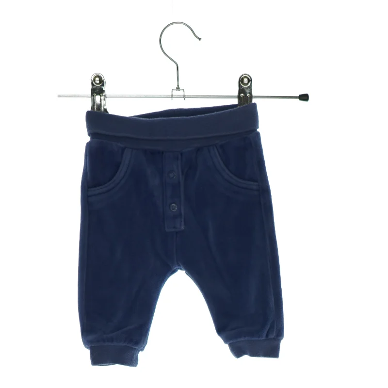 Bukser fra høst anklager