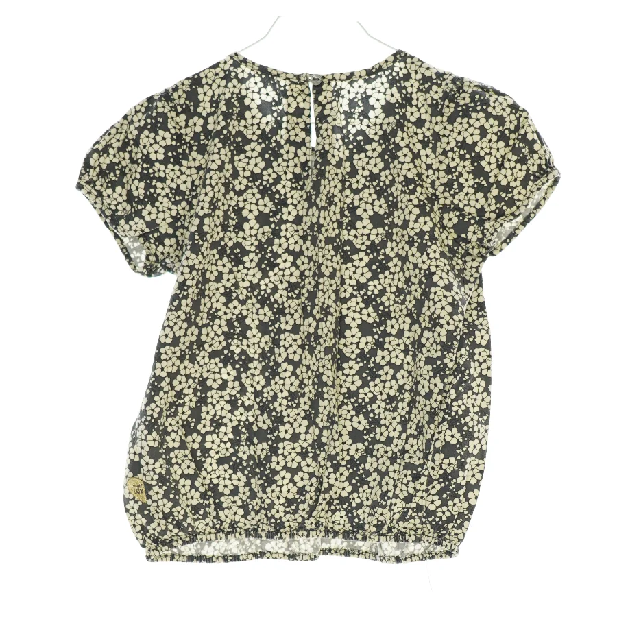 Bluse fra Pomp de Lux (str. 122)