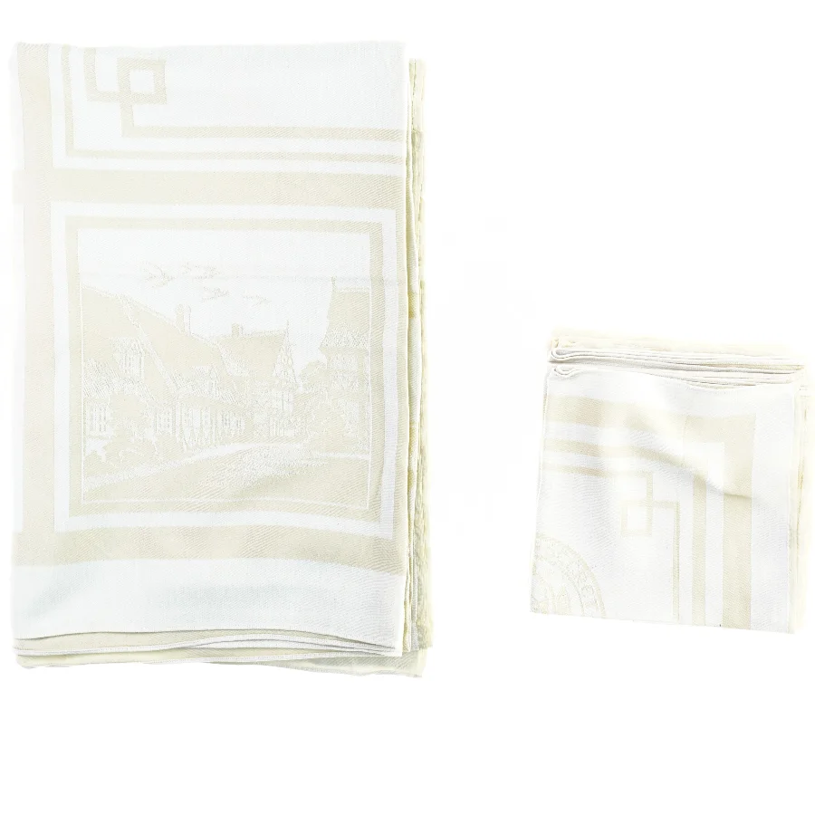 Damask dug og 7 x servietter (str. 120 x 180 og 37 x 37 en x dug)