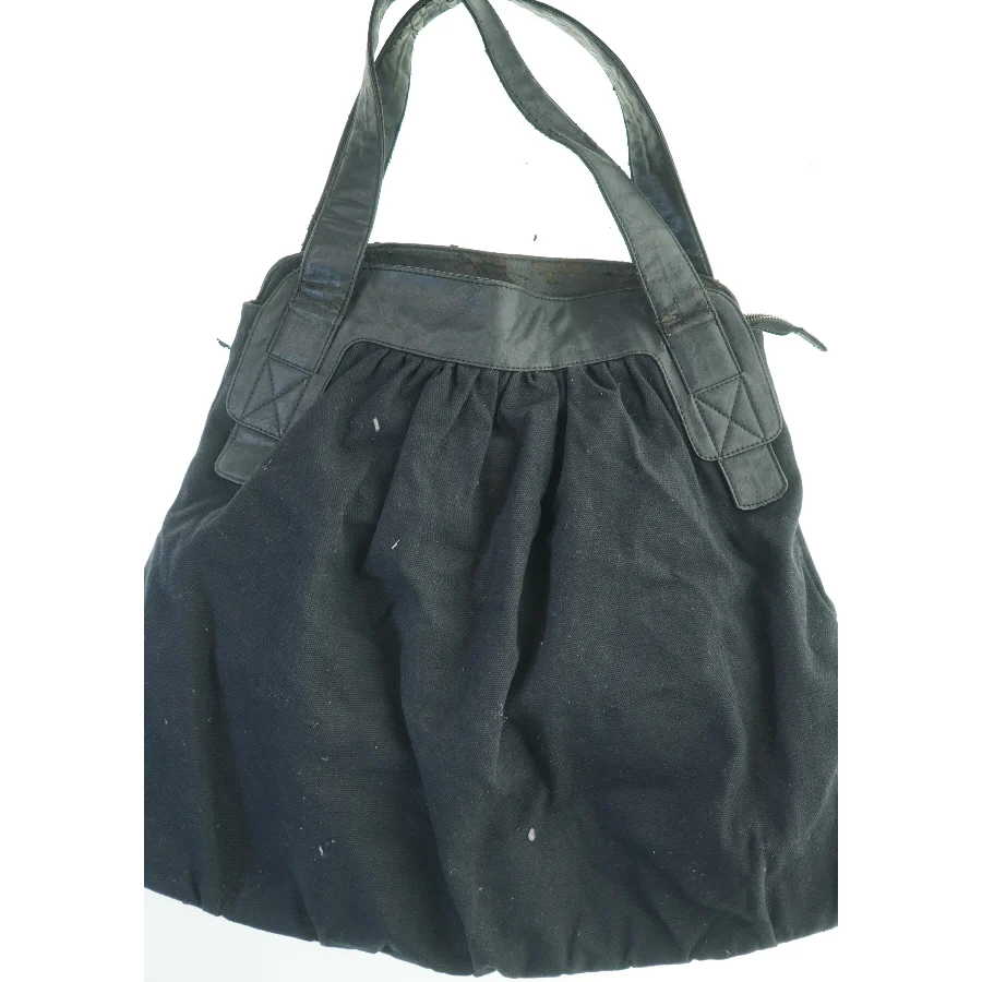 Stor sort skuldertaske med pyntedetaljer fra Bianco (str. 57x46 cm)