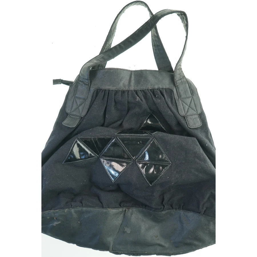 Stor sort skuldertaske med pyntedetaljer fra Bianco (str. 57x46 cm)