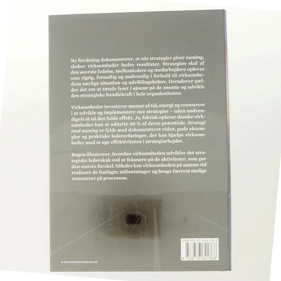 Strategi med mening : hvordan sikrer virksomheder strategisk effektivitet (Bog)