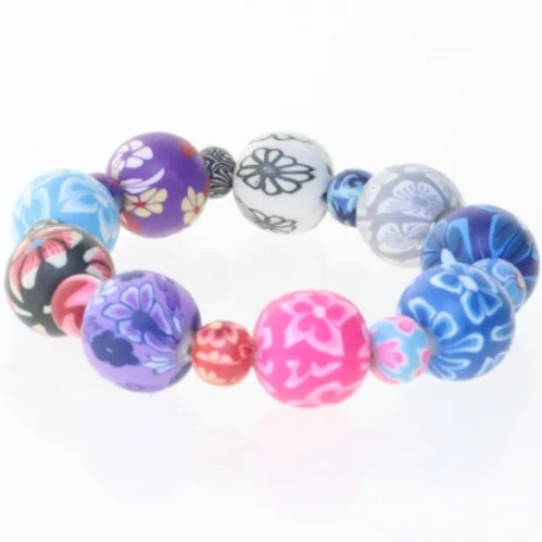 Farverigt perlearmbånd (str. 14 cm)