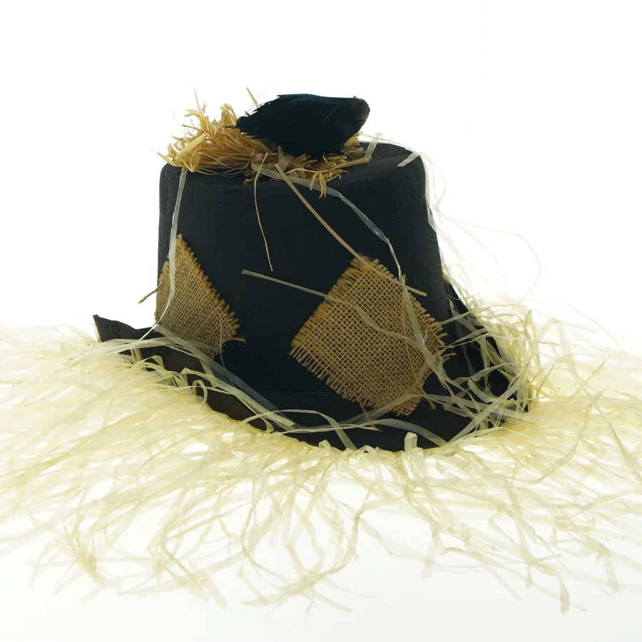 Dekoreret sort hat (str. Ø. 30 cm)