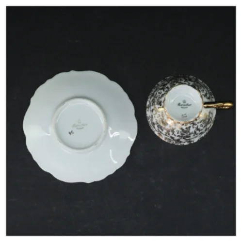 Porcelænskopper og kagetallerkener fra Bareuther (str. 3 kopper. ø 7 cm. 3 tallerkener. ø. 12 cm)