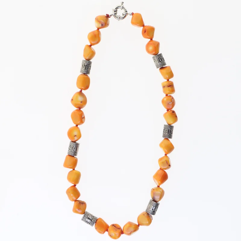 Halskæde med gule perler (str. 46 cm)