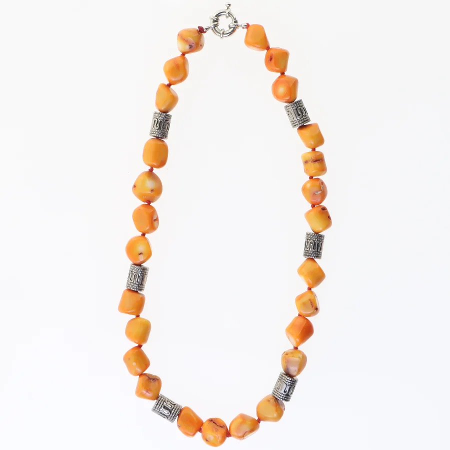 Halskæde med gule perler (str. 46 cm)