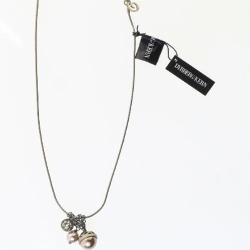 Kæde med vedhæng fra Dyrberg/Kern fra Dyrberg Kern (str. 47 cm)