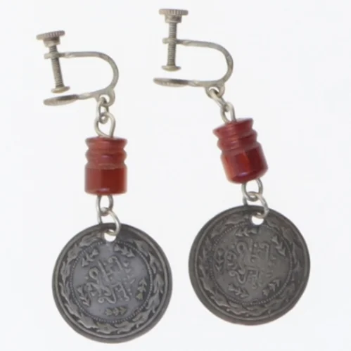 Vintage skrueøreringe med vedhæng (str. 6 x 2 cm)