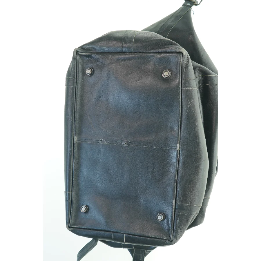 Sort lædertaske (str. 56x40x36 cm)