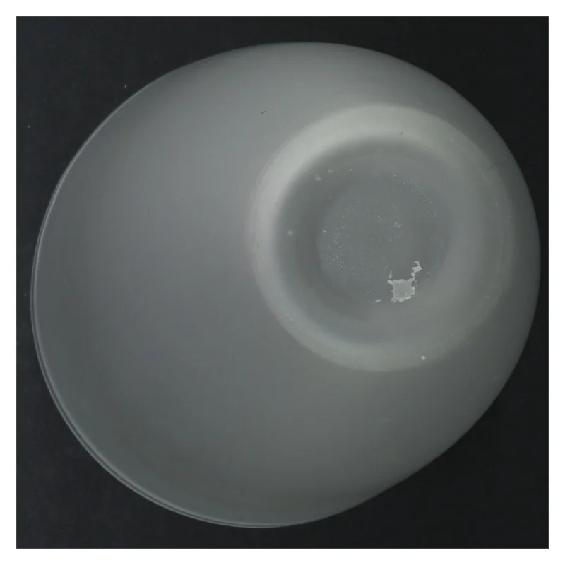 Mælkehvid glas vase (str. 20 cm)