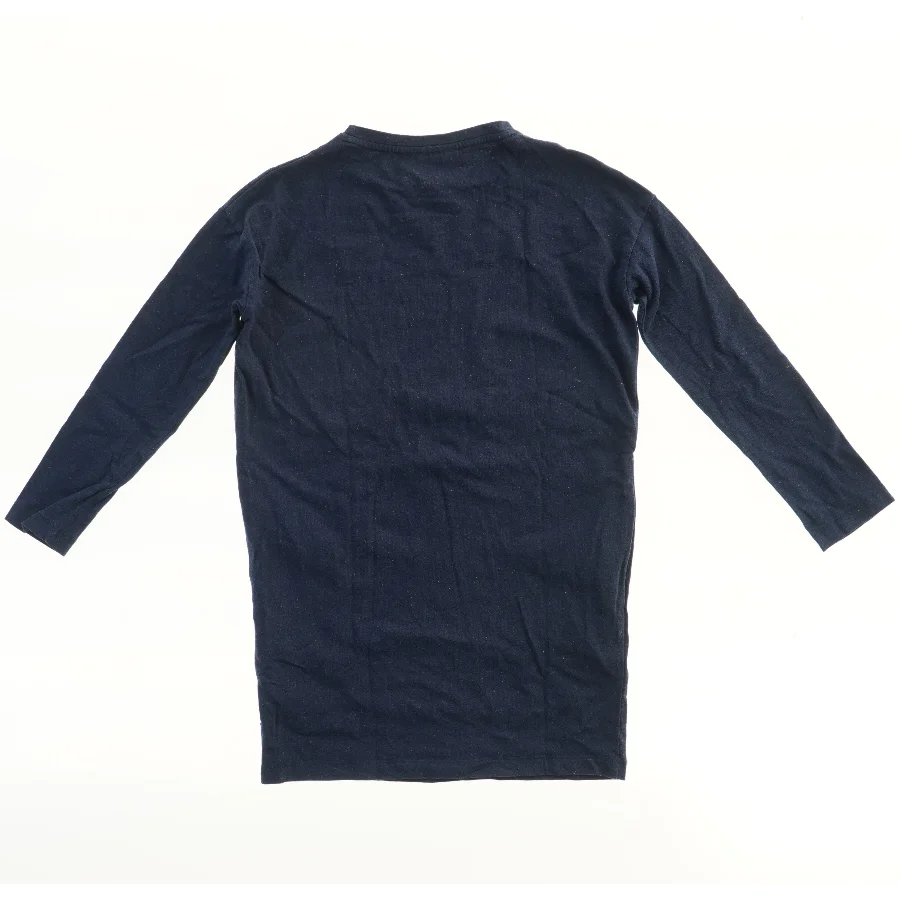 Molo langærmet tunika med tekst (str. 122)