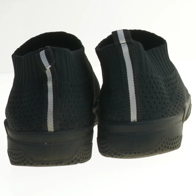 Sort sneakers til dame (str. Længde. 25,5 cm)