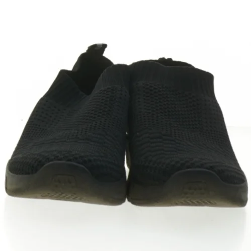 Sort sneakers til dame (str. Længde. 25,5 cm)