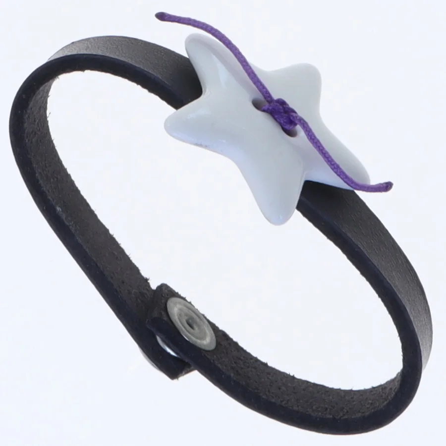 Louise Kragh læderarmbån med porcelænsstjerne fra Louise Kragh (str. Ø 5 cm)