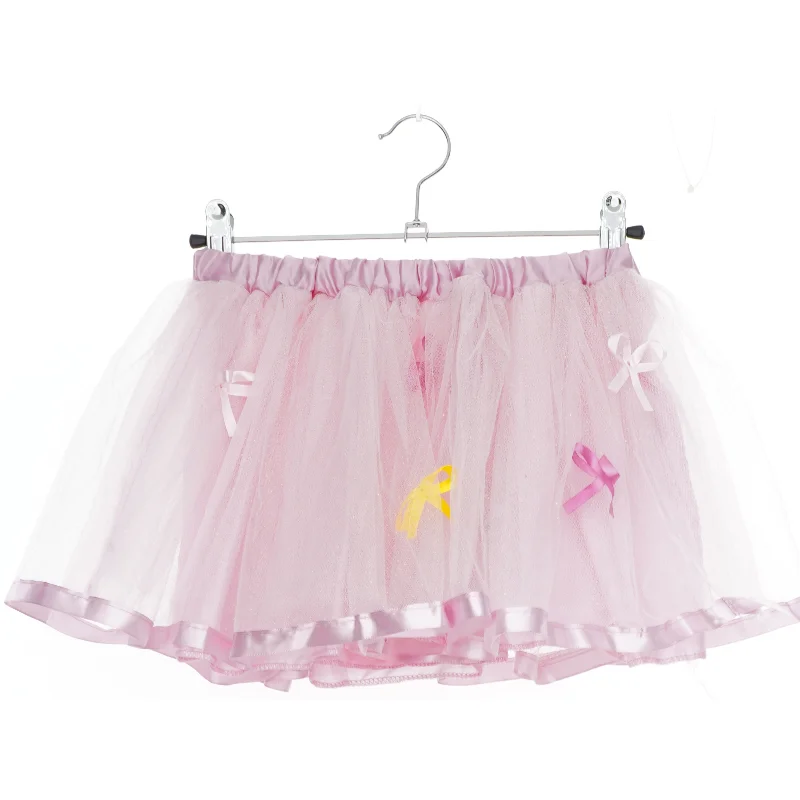 Lyserød tylskørt med sløjfer fra InToy (str. 104)