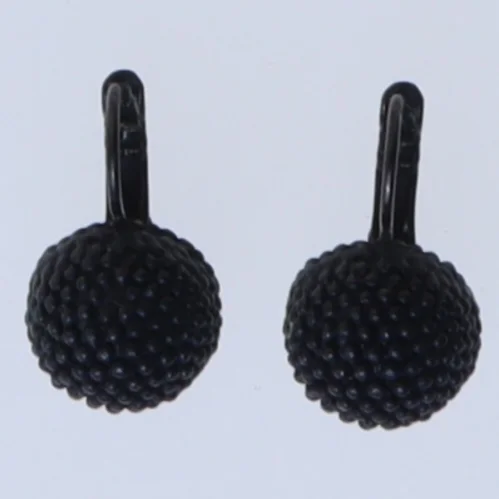 Sort dangleøreringe fra Pico