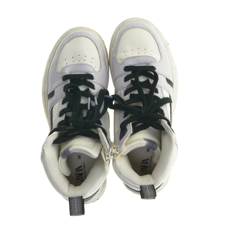 Hvide og sorte sneakers i størrelse 36 fra Zara (str. 36 )