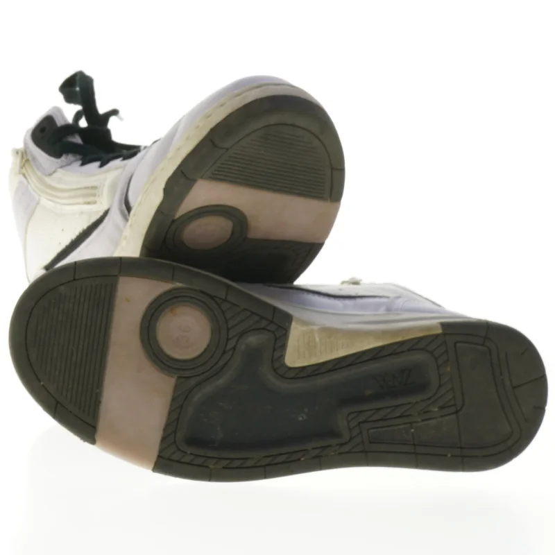 Hvide og sorte sneakers i størrelse 36 fra Zara (str. 36 )