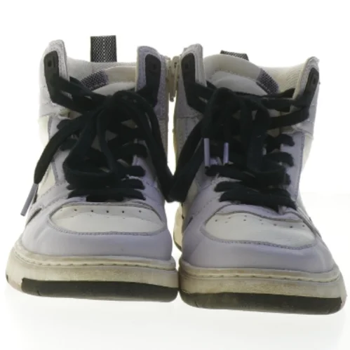 Hvide og sorte sneakers i størrelse 36 fra Zara (str. 36 )