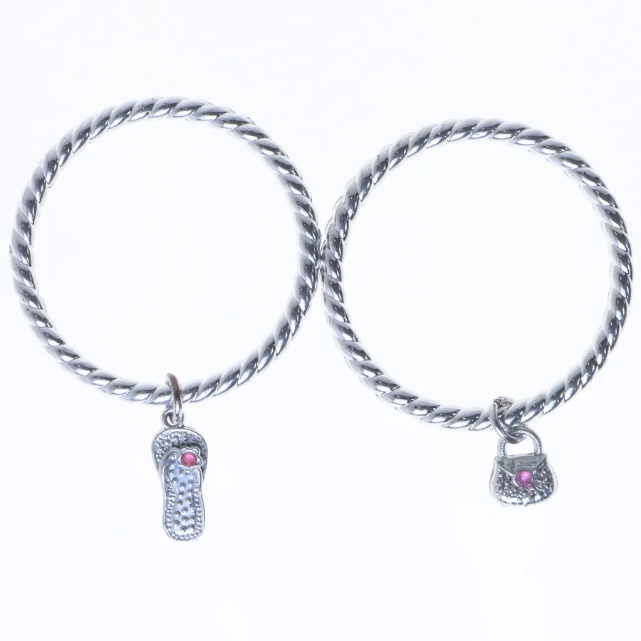 Sølv armbånd med charms (str. Ø 6,5 cm)