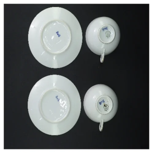 Sæt med kaffekopper og underkopper fra Bing Og Grøndal (str. kop ø 8,5 cm, underkop ø 13 cm)