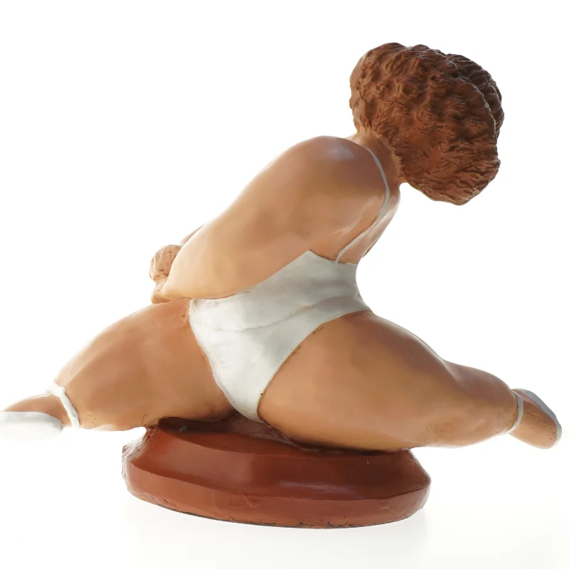 Resinfigur af kvinde i yogastilling (str. 32 cm)