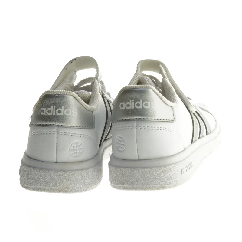 Adidas børnesneakers fra Adidas (str. 29 )