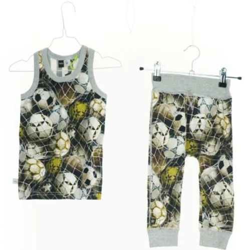 Sæt børnetøj fra Molo (str. 98 cm)