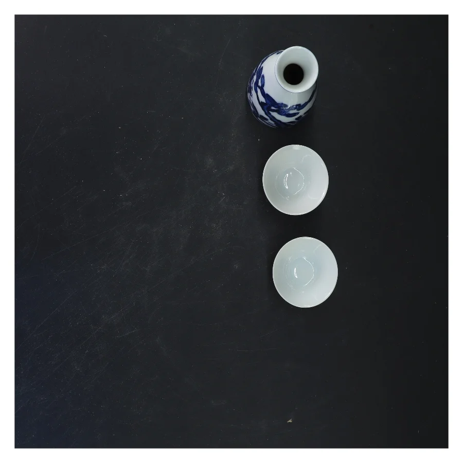 Sake flaske og kopper (str. 13 cm)