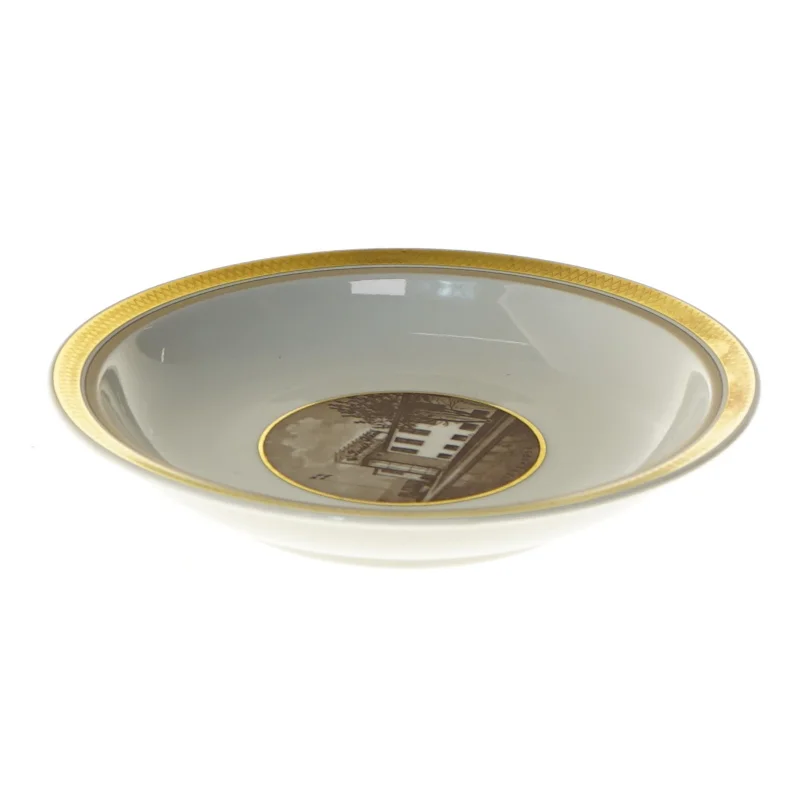 Royal Copenhagen skål med motiv fra Royal Copenhagen (str. Ø 17 cm)