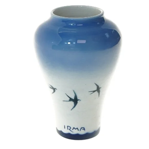 Blå vase med fuglemotiv. IRMA (str. 16 cm) fra Aluminia