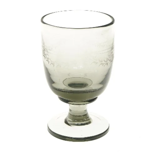 Glas med gravering (str. Ø 11 cm længde 18,5 cm)