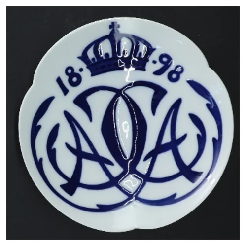 Porcelænsplatte med krone fra Royal Copenhagen (str. Ø 17,5 cm)