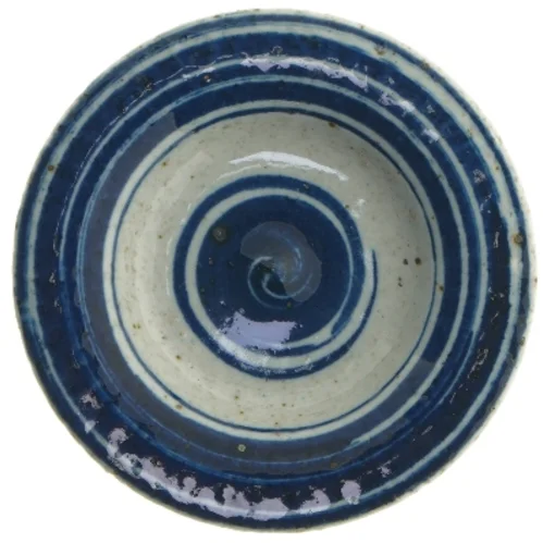 Skål med blå spiraldesign fra Atelje Sweden (str. Ø 15,5 cm)