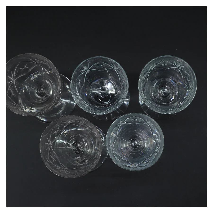 Ulla vinglas sæt (str. 5 stk Ø 7,5 cm længde 17 cm)