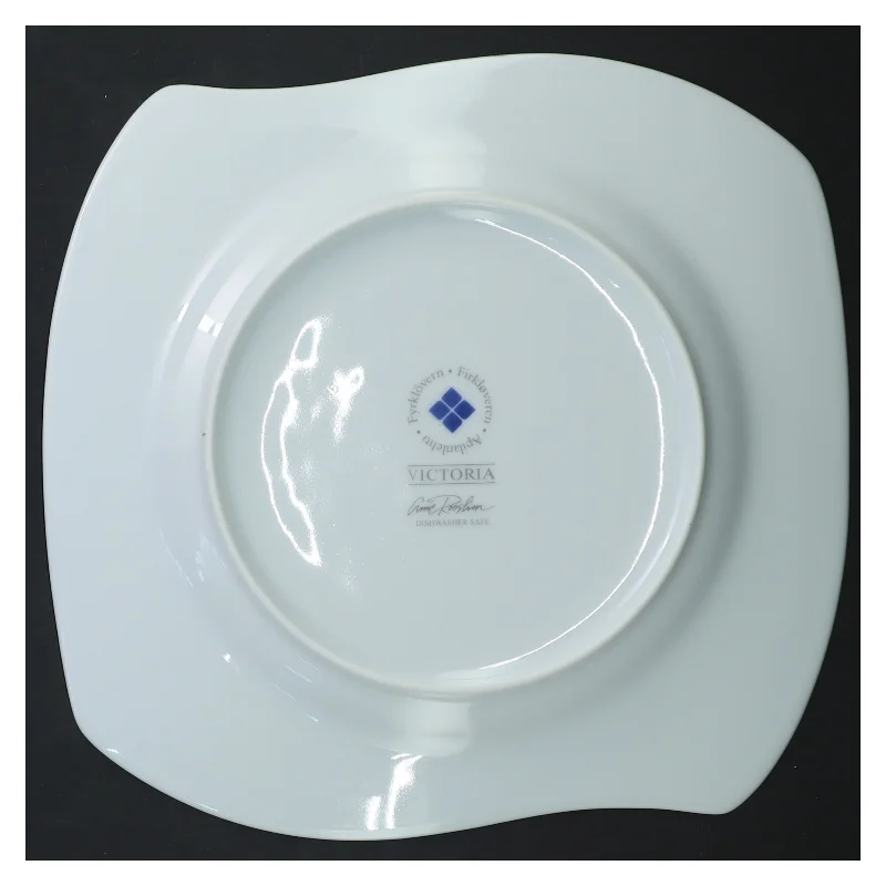 Fyrklövern Victoria tallerkner (str. Ø 22 cm)
