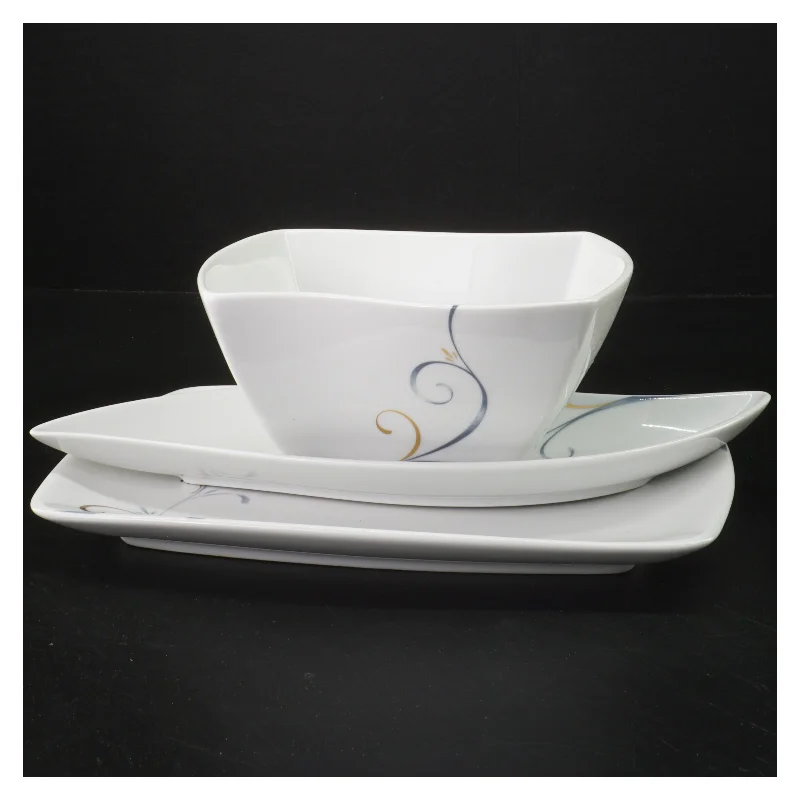 Fyrklöveren Victoria serveringsdele (str. 16 og 29 og 25 cm)