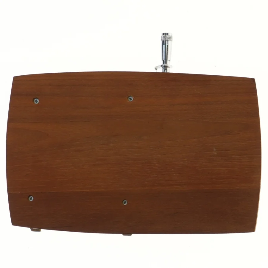 Træ skærebræt med osteskærer (str. 25x16 cm)