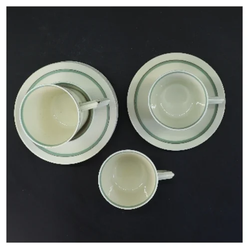 Sæt med kopper og underkopper Hjertegræs, Royal Copenhagen (str. 4 kopper Ø 8 cm 4 underkopper Ø 13,5 cm) fra Royal Copenhagen