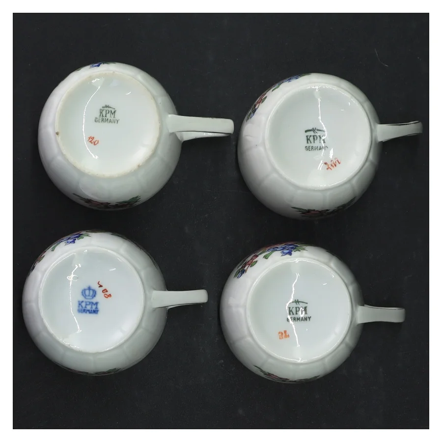 KPM porcelæn kaffestel fra KPM (str. Ø. 12,5 cm. h 6 cm. ø. 6,5 cm)
