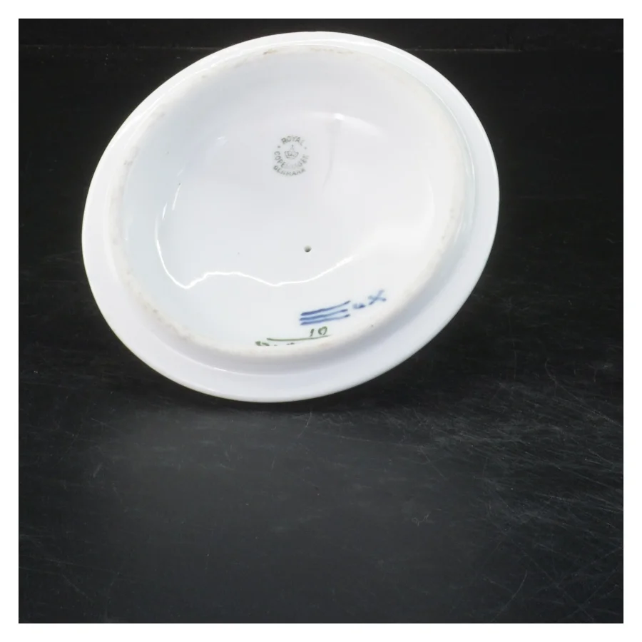 Royal Copenhagen blå blomst låg (str. 12x6 cm)