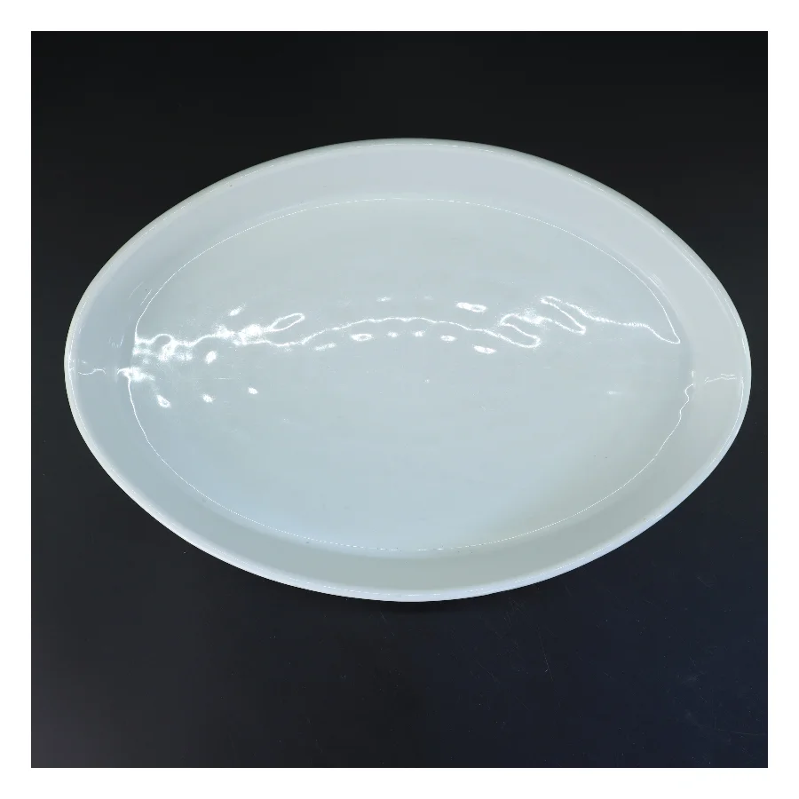 Rund hvid porcelænsfad fra Pillivuyt (str. 37,5x27 cm)