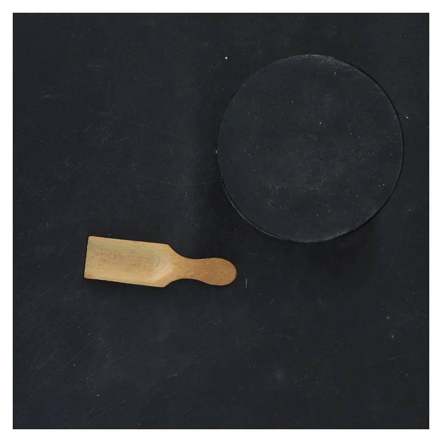 Knabstrup bagepulver krukke med låg og skovl fra Knabstrup (str. 8x7 cm)