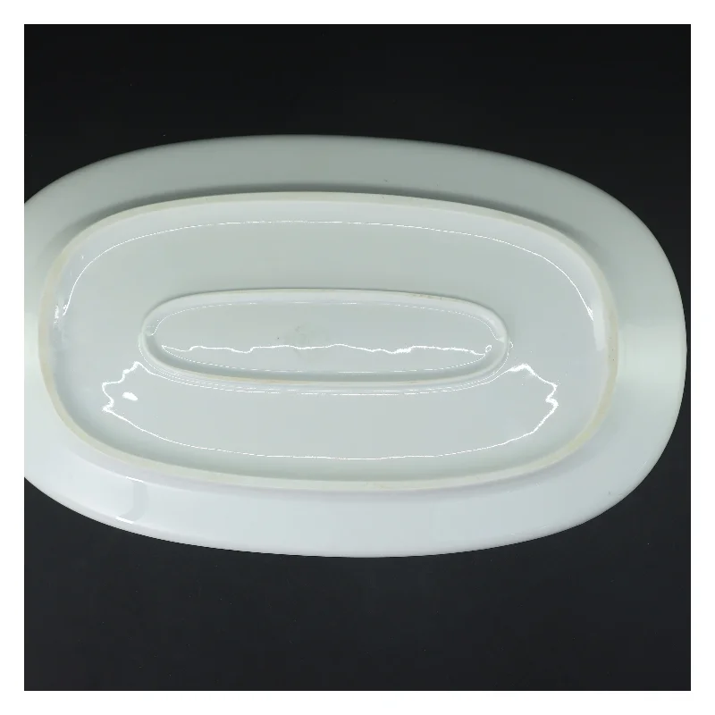 Hvidt serveringsfad (str. 39,5x23,5 cm)