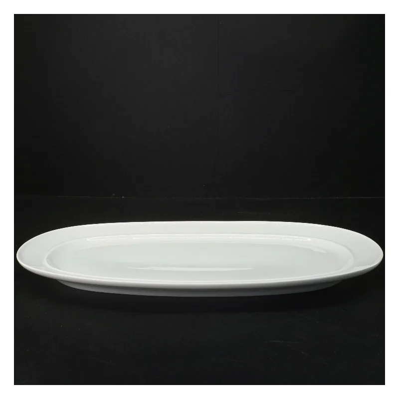 Hvidt serveringsfad (str. 39,5x23,5 cm)