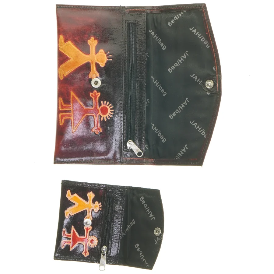 Læderpunge med dekorative figurer (str. 9 x 8,5 cm. 19,5 x 12 cm)