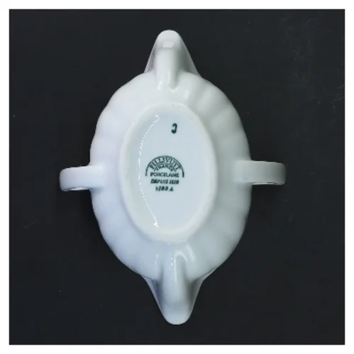 Hvid porcelæns saucekande fra Pillivuyt (str. 16 cm)