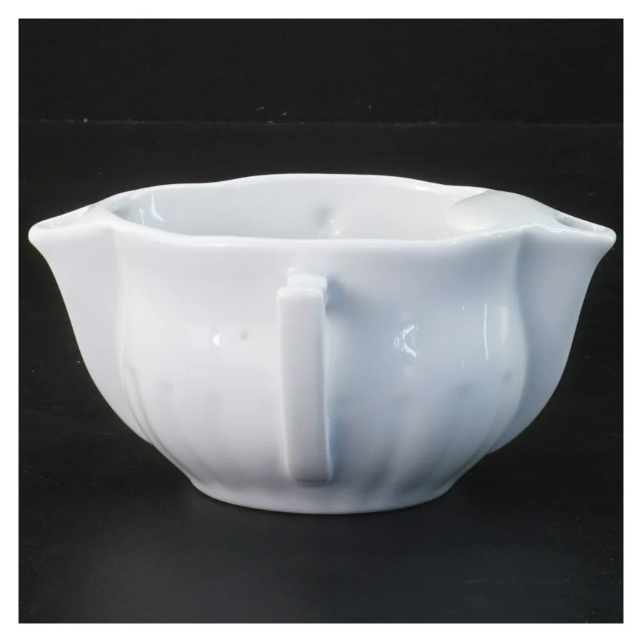 Hvid porcelæns saucekande fra Pillivuyt (str. 16 cm)