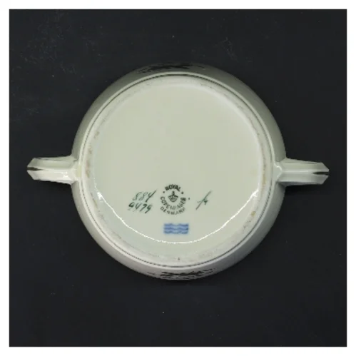 Sukkerskål med låg Hjertegræs, Royal Copenhagen (str. Ø 10,5 cm) fra Royal Copenhagen